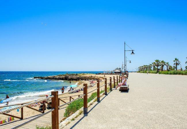 Apartamento Eleonor, La Entrada, Punta Prima, Торевиеха Екстериор снимка